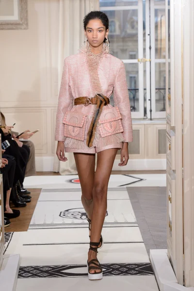 Look 12